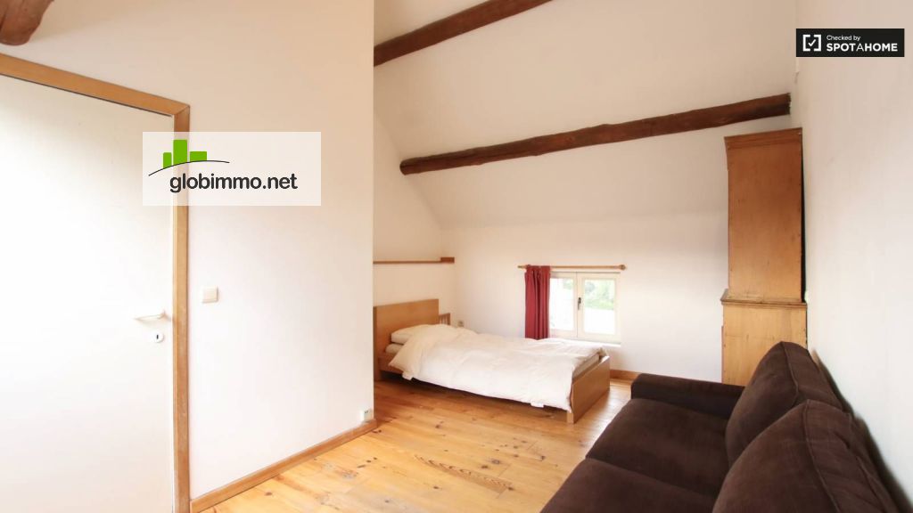 Stanza privata Brussels, Hendrik Neefsstraat, Ampia camera in casa con 5 camere da letto a Wezembeek-Oppem