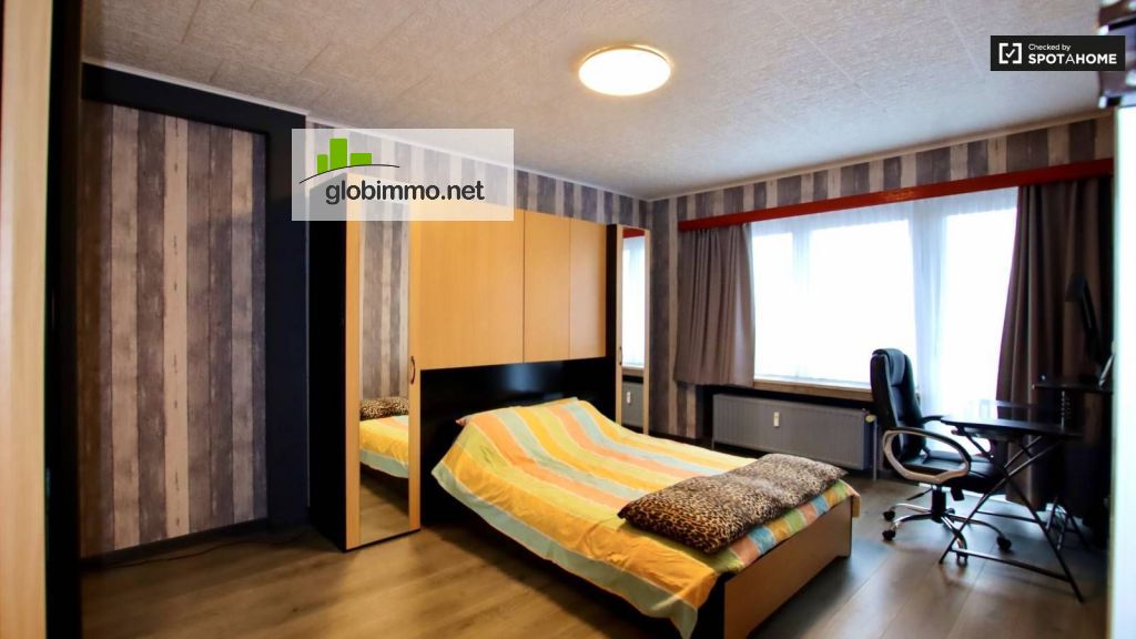 Quarto privado Brussels, Korenbeekstraat, Quarto para alugar em apartamento de 2 quartos em Molenbeek, Bruxelas - #1
