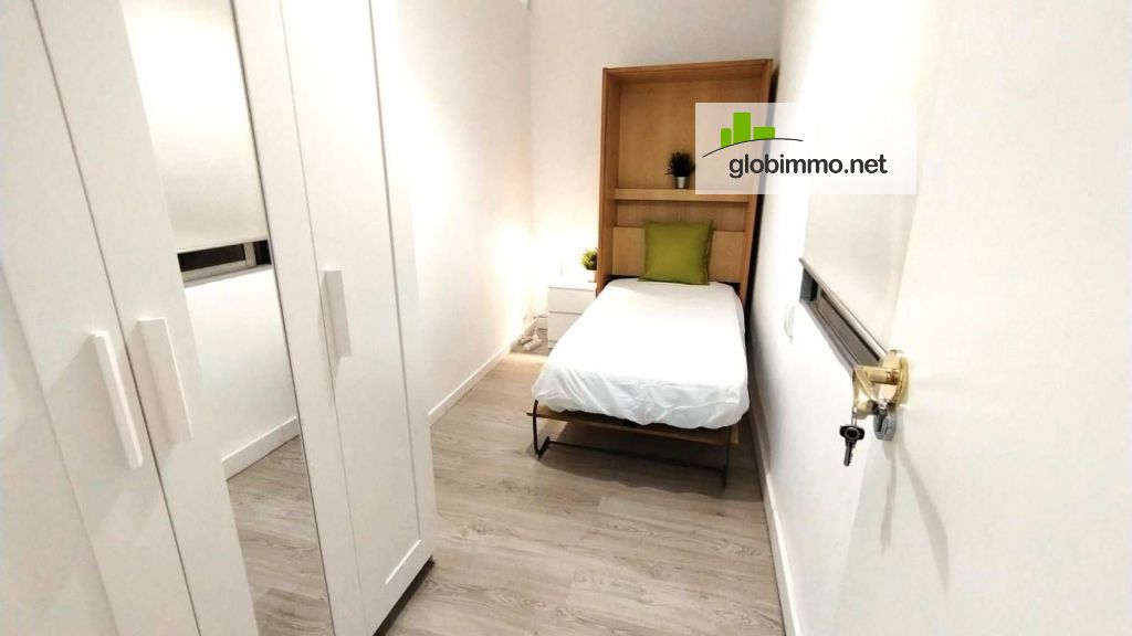 Private room Madrid, Calle de San Vicente, Room in shared apartment in Alcobendas