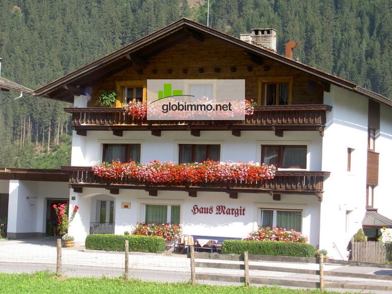 Chalé Mayrhofen im Zillertal, Tuxerstrasse 744, Haus Margit